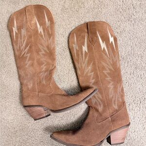 Dingo Tan Leather Boots